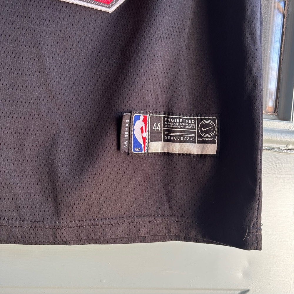 Nike Aeroswift Chicago Bulls Michael Jordan NBA Basketball Jersey #23 Black 44 S - Picture 6 of 11